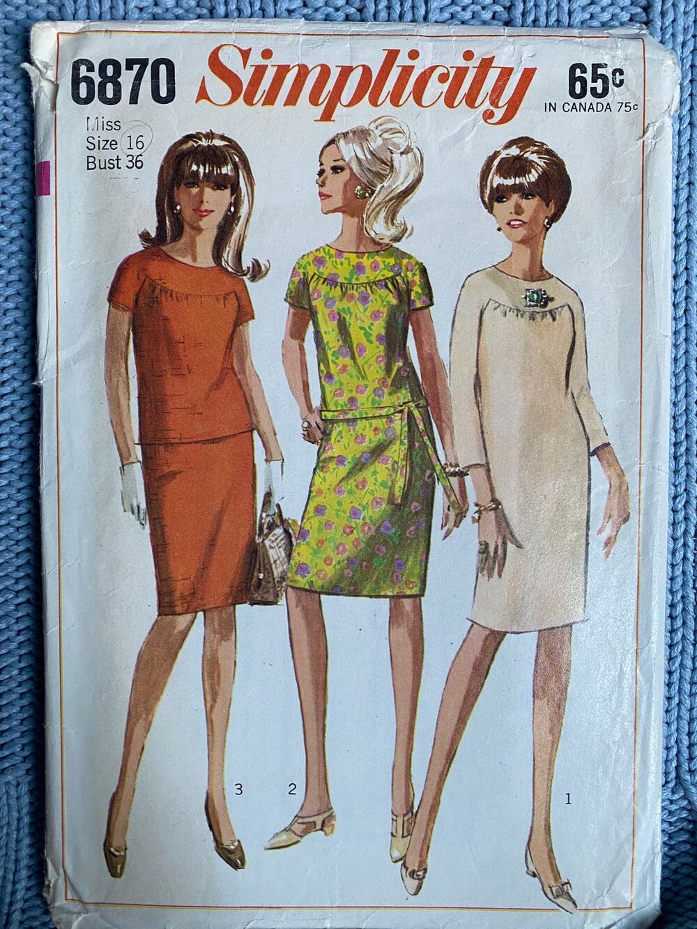 Simplicity 6870 Sewing pattern shift dress blouse straight skirt 1960s size 16